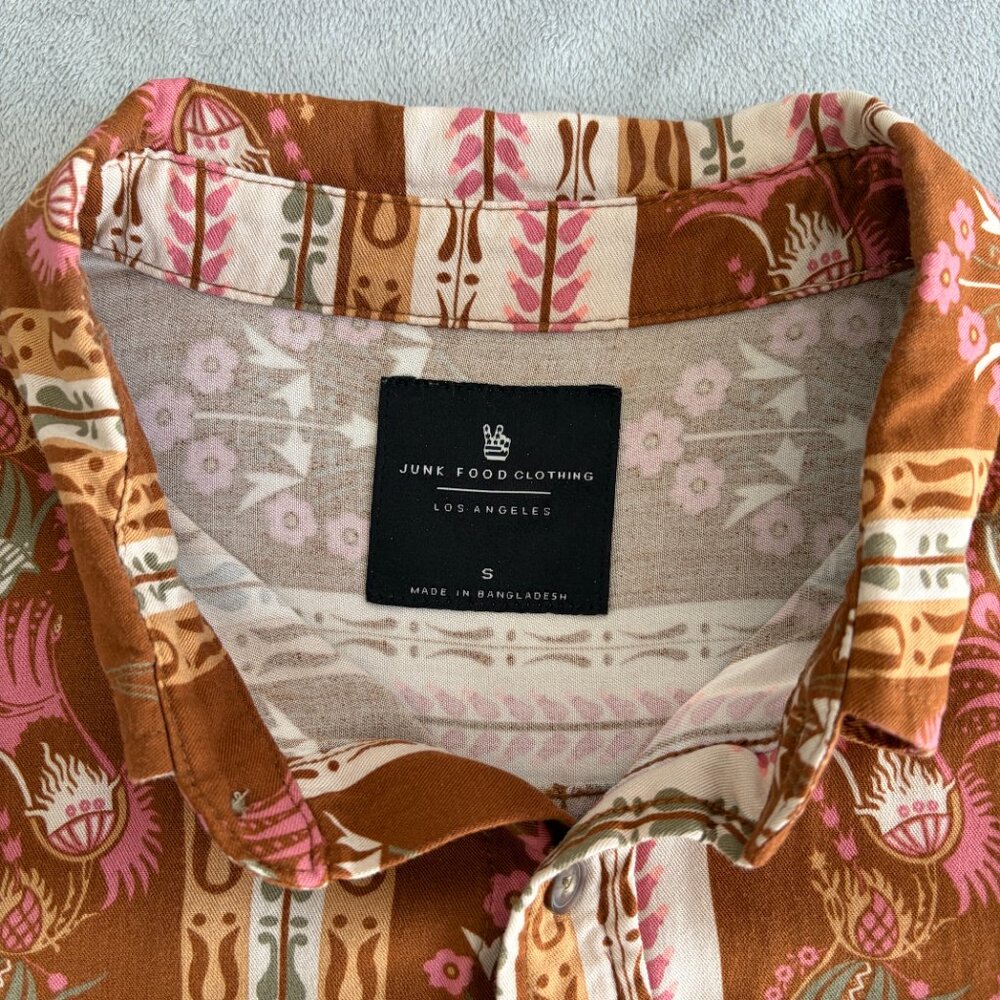 Groovy Junk Food short sleeve button down - Picture 3 of 5